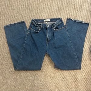Abercrombie & Fitch The 90s Relaxed jean High Rise